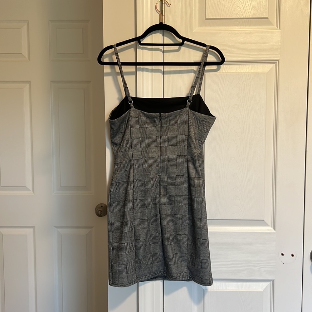 Soft Tweed Pattern Mini Dress - Picture 4 of 5